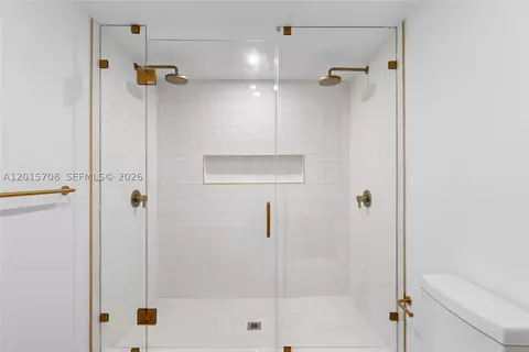 Bath - 90 NE 32nd #313, Miami, FL 33137 photo 2 of 2