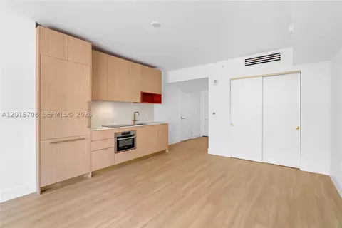 Living - 90 NE 32nd #313, Miami, FL 33137 photo 1 of 2