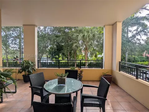 16101 Emerald Estates Dr #254, Weston, FL 33331