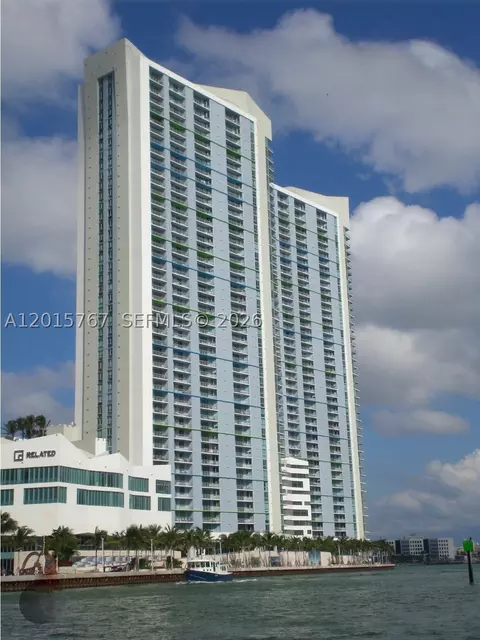 325 S Biscayne Blvd #4016, Miami, FL 33131