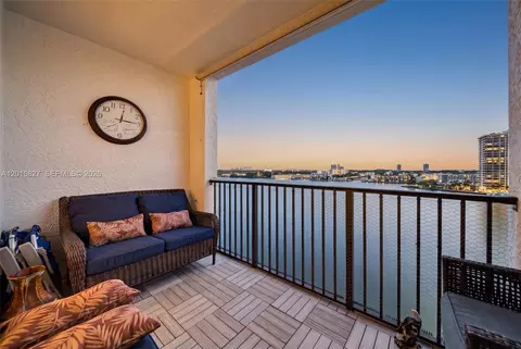 17150 N Bay Rd #2905, Sunny Isles Beach, FL 33160