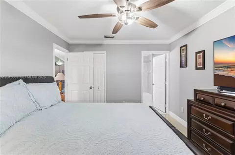 Bedroom - 5471 W 27th Ct, Hialeah, FL 33016 photo 3 of 4