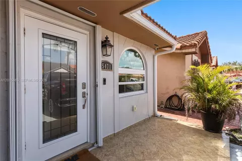 Entry Way - 5471 W 27th Ct, Hialeah, FL 33016 photo 1 of 2