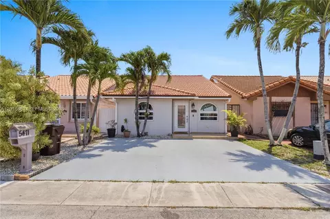 5471 W 27th Ct, Hialeah, FL 33016