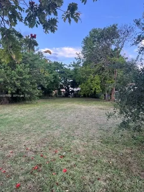 1324 5 St, Miami, FL 33135
