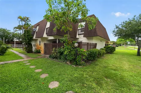 7913 Tam Oshanter Blvd #0, North Lauderdale, FL 33068