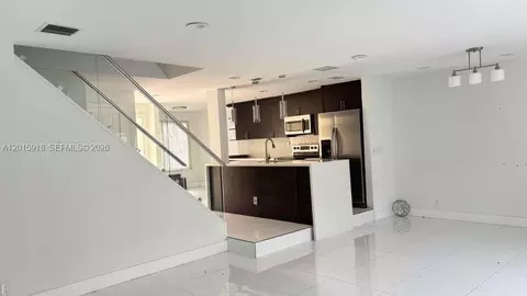 8195 NW 8th Mnr #3, Plantation, FL 33324