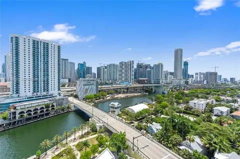 10 SW South River Dr #1504, Miami, FL 33130