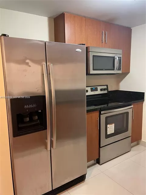 601 NE 23rd St #707, Miami, FL 33137