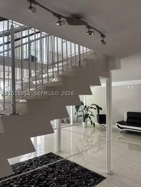 601 NE 23rd St #707, Miami, FL 33137