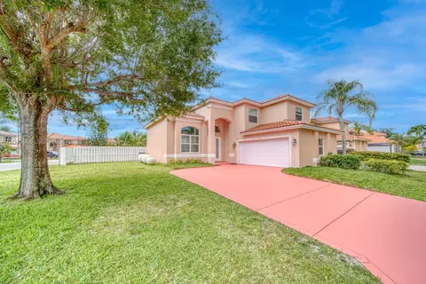6554 Geneva St, Lake Worth, FL 33467