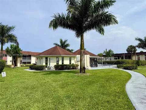 22805 SW 66th Ave #208, Boca Raton, FL 33428