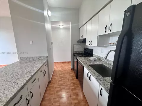 7400 W 20th Ave #312, Hialeah, FL 33016