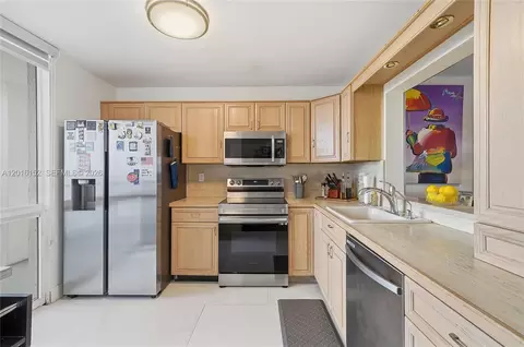Kitchen - Undisclosed, Pompano Beach, FL 33062 photo 2 of 3