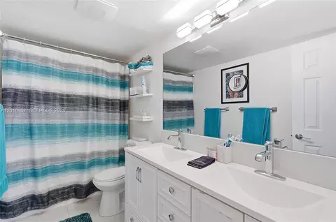 Bath - Undisclosed, Pompano Beach, FL 33062 photo 1 of 2