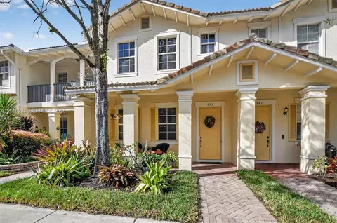 933 NW 18th Ave, Boca Raton, FL 33486