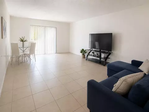 17901 NW 68th Ave #T103, Hialeah, FL 33015