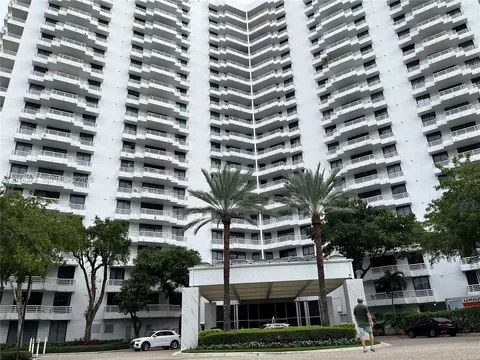 3300 NE 192nd St #206, Aventura, FL 33180