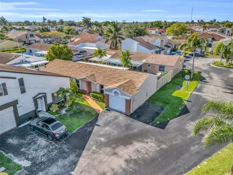 View/Area - 8266 NW 192nd Ter, Hialeah, FL 33015 photo 1 of 6