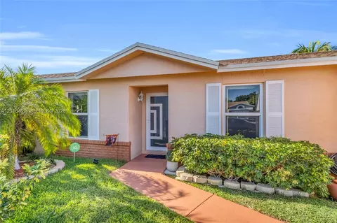 Exterior - 8266 NW 192nd Ter, Hialeah, FL 33015 photo 2 of 4