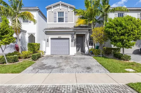 4813 NW 48th Ter, Tamarac, FL 33319