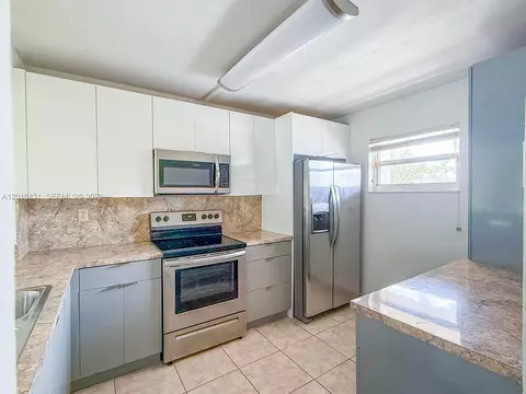 1100 NW 87th Ave #308, Coral Springs, FL 33071