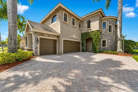 3476 Collonade Dr, Wellington, FL 33449