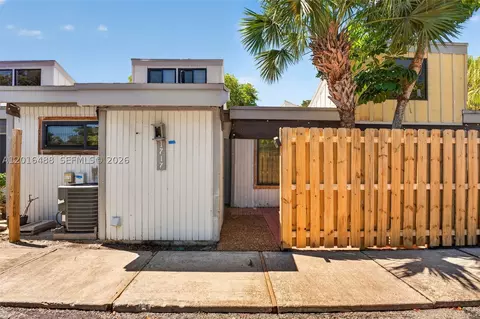 1717 NW 73rd Ave #33, Plantation, FL 33313