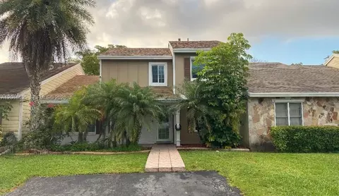 14551 SW 142nd Ct Cir, Miami, FL 33186