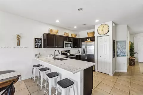 284 SE 37th Ter, Homestead, FL 33033