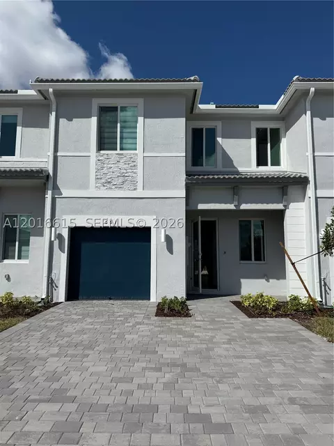 663 SE 13th St Cir, Homestead, FL 33034