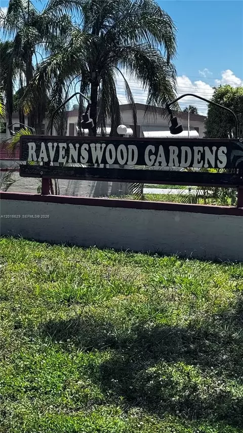 2110 SW 51st Pl, Fort Lauderdale, FL 33312