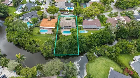 20021 NE 25th Ave, Miami, FL 33180