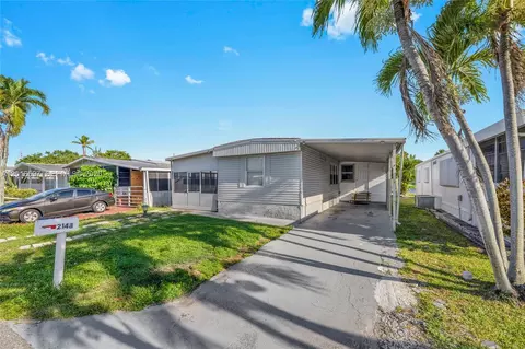 2148 SW 52nd St, Fort Lauderdale, FL 33312