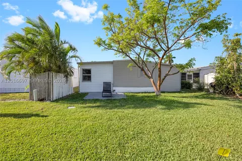 2148 SW 52nd St, Fort Lauderdale, FL 33312