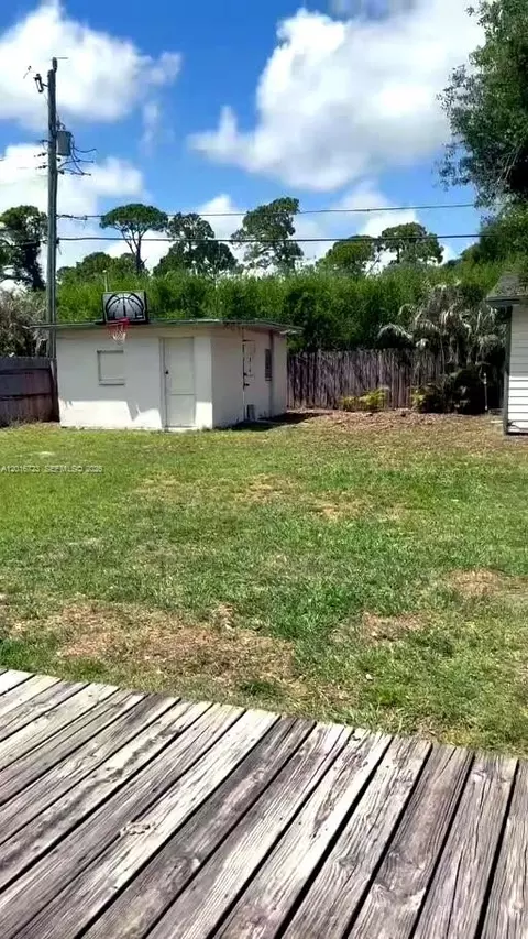 6410 Indrio Rd, Fort Pierce, FL 34951