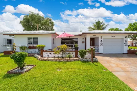 5809 NW 83rd Ave, Tamarac, FL 33321