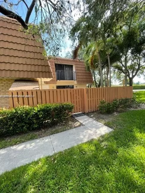 135 Heritage Way, West Palm Beach, FL 33407