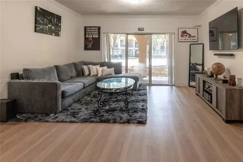 2482 Centergate Dr #104, Miramar, FL 33025