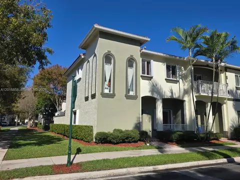 1987 SE 23rd Rd, Homestead, FL 33035