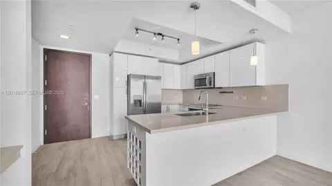 999 SW 1st Ave #2009, Miami, FL 33130