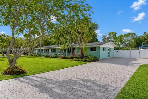9340 SW 178th St, Palmetto Bay, FL 33157