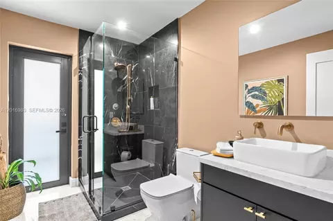 Bath - 7200 SW 107th Ter, Pinecrest, FL 33156 photo 1 of 6