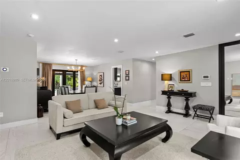 Living - 7200 SW 107th Ter, Pinecrest, FL 33156 photo 3 of 4
