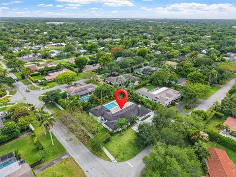 View/Area - 7200 SW 107th Ter, Pinecrest, FL 33156 photo 3 of 8