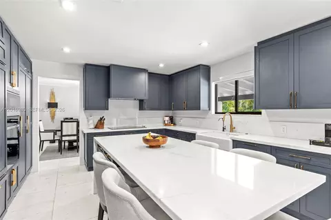Kitchen - 7200 SW 107th Ter, Pinecrest, FL 33156 photo 4 of 4
