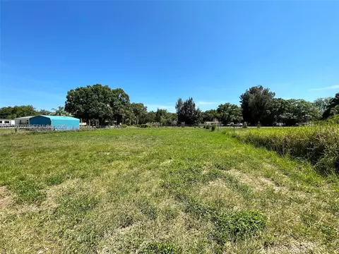 7105 NE 2nd, Okeechobee, FL 34974 photo 3