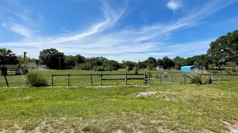 7105 NE 2nd, Okeechobee, FL 34974 photo 2