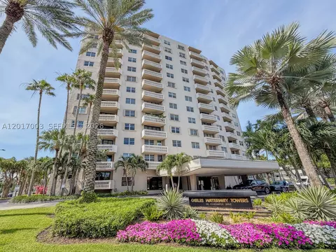90 Edgewater Dr #114, Coral Gables, FL 33133