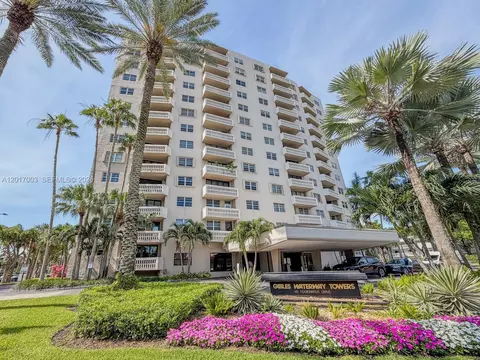 90 Edgewater Dr #114, Coral Gables, FL 33133